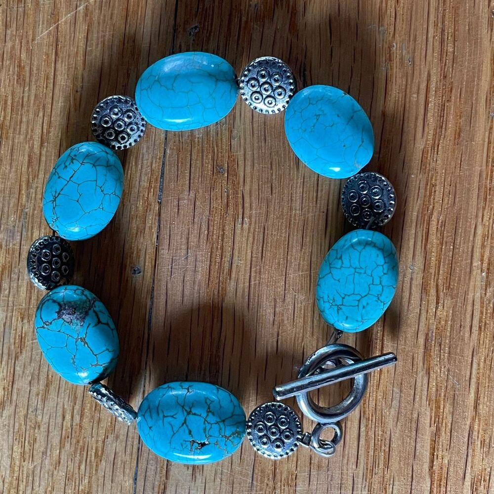 Turquoise Howlite Bead Bracelet Silver Tone Toggle Clasp Boho Western 7.5"